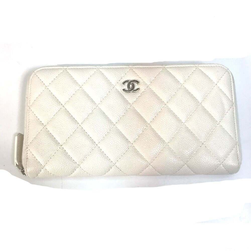 CHANEL Authentic White Wallet